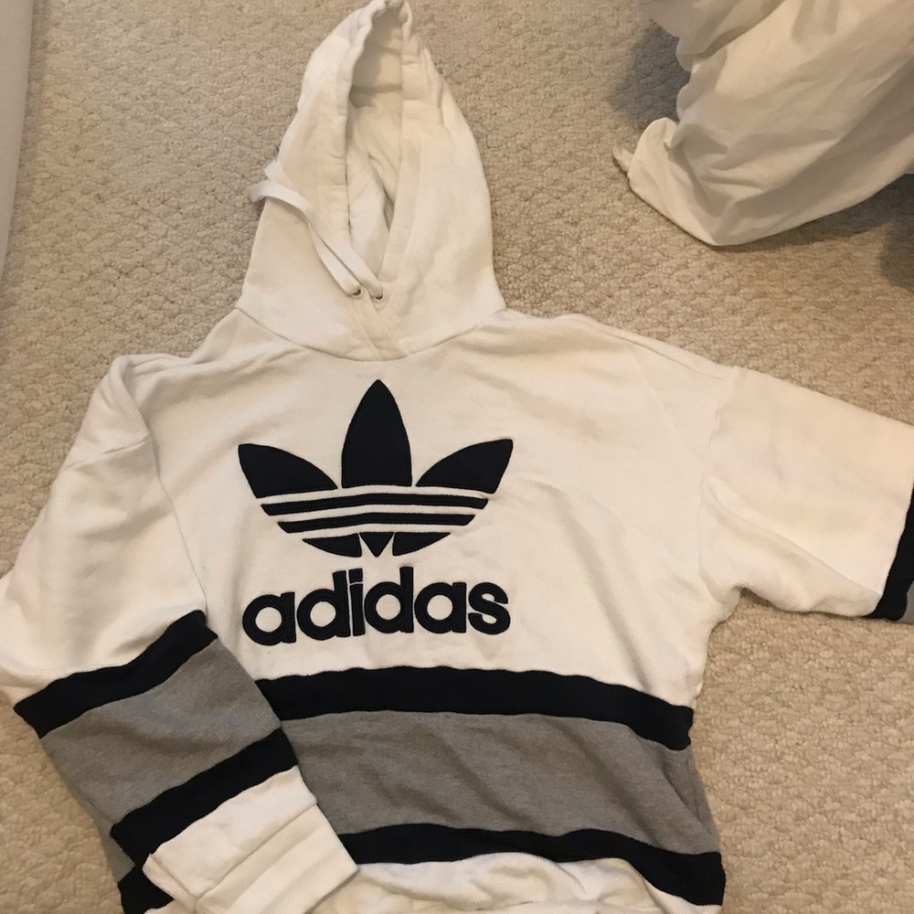 Adidas Sweatshirt